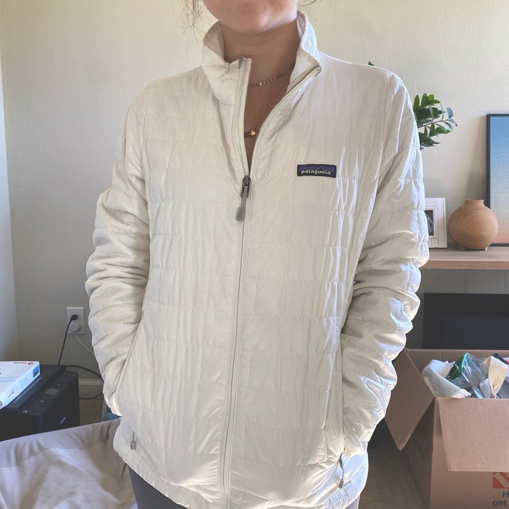 Patagonia Small Nano Puff jacket in Birch white